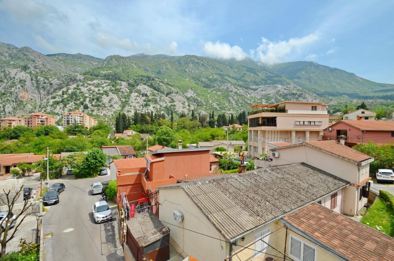Bugi Lägenhet Kotor Exteriör bild