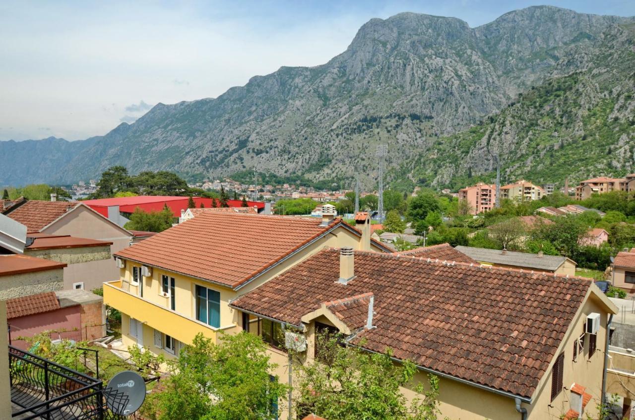 Bugi Lägenhet Kotor Exteriör bild