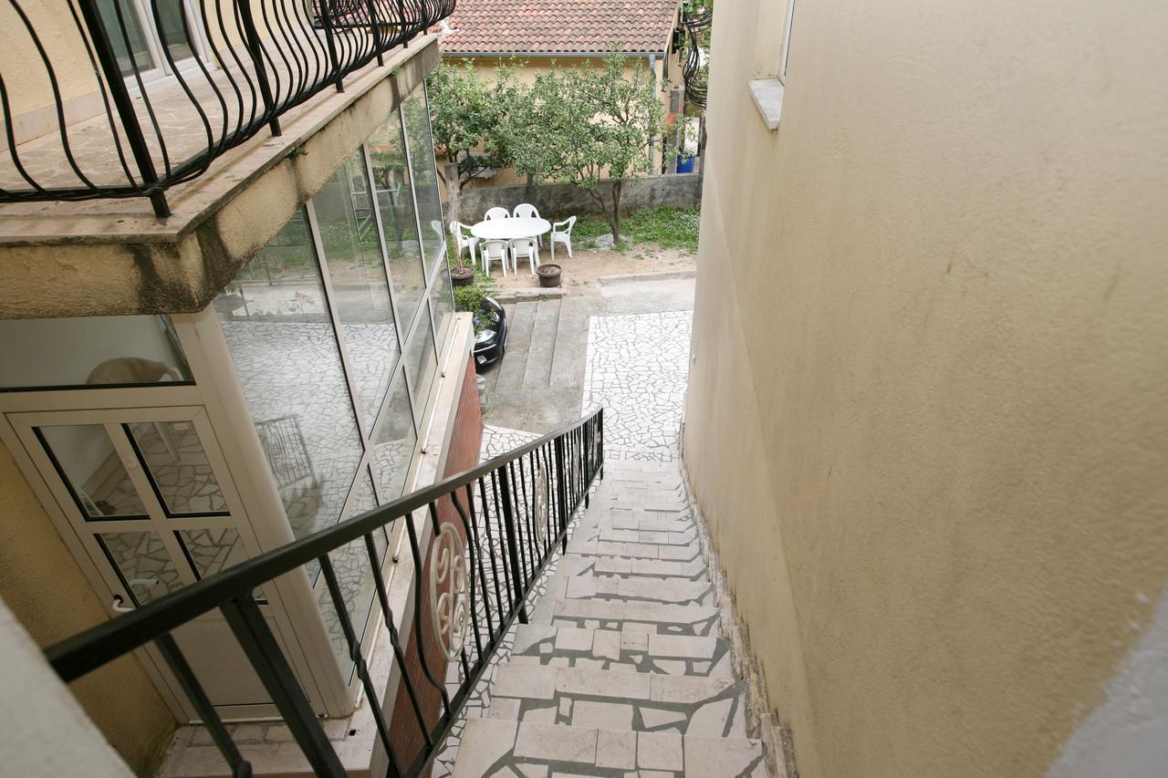 Bugi Lägenhet Kotor Exteriör bild